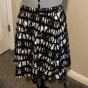 Banana Republic Black & White Abstract A-Line Skirt